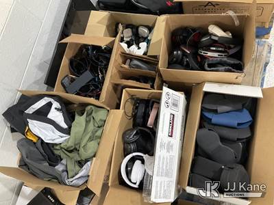 Pallet w/ Airport Lost & Found Items NOTE: This unit is being sold AS IS/WHERE IS via Timed Auction and is located in Salt Lake City