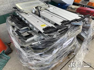 Pallet w/ Light Bars