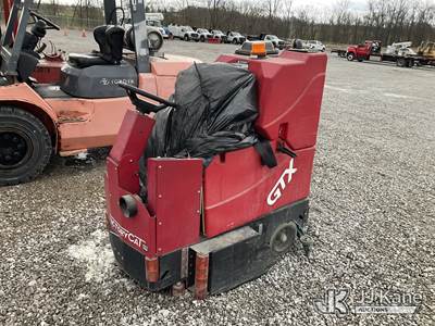 2015 Factory Cat GTX 30 in. Cylindrical Rider Floor Scrubber