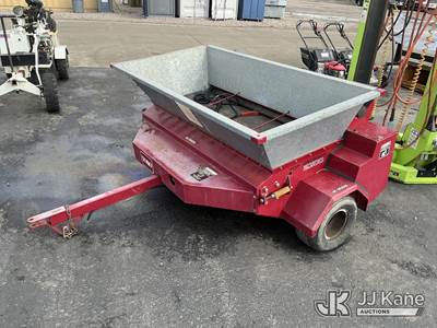 Toro Top Dresser 2300 (Used)