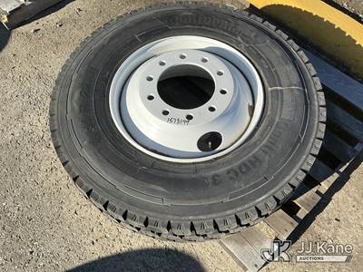 11R 22.5 Tire W/ Steel Rim (New)