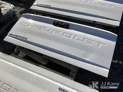 (1) Chevrolet Silverado Tailgate (New/Unused)
