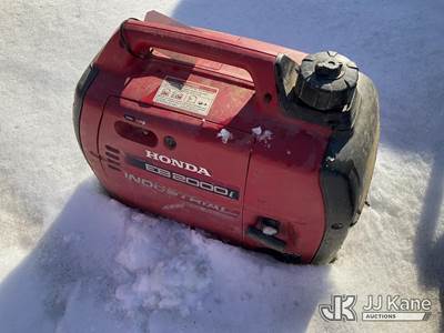 Honda EB2000 Generator (Seller States Unit Operates & Needs A Carburetor)