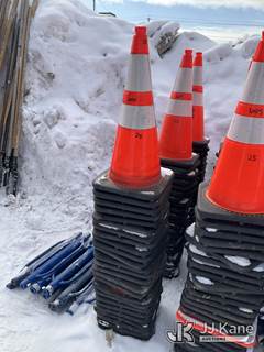 (25) 28 inch Safety Cones