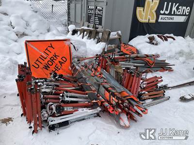 (Large Lot) Sign Stands & Signs