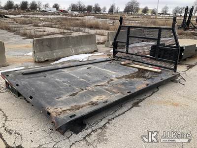 Flatbed) (98 in. x 142 in.) (Has Damage)