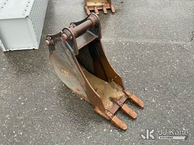 12” Cat Bucket (Used)