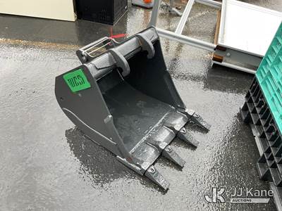 24” Bobcat Bucket (Used)