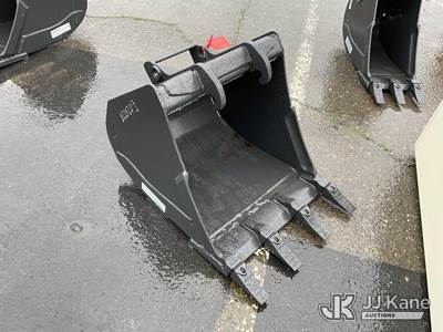 24” Bobcat Bucket (Used)
