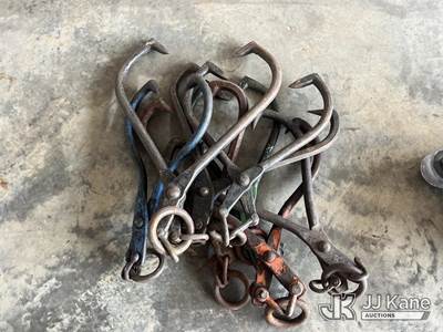 (8) Pole Lifting Tongs