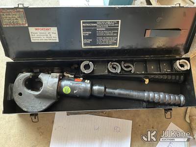 Burndy Y-35 manual compression tool with dies