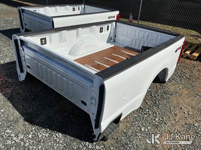2025 F250/F350 8ft Bed w/bumper (Used )