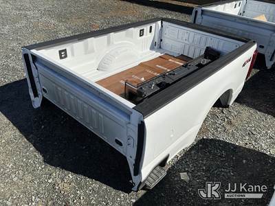 2025 F250/F350 8ft Bed w/bumper (Used )