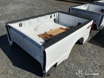 2025 F250/F350 8ft Bed w/bumper (Used )