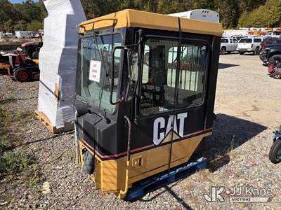 Caterpillar D350 II Articulated Dump Truck Cab