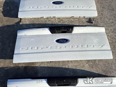 (1) Ford Super Duty Tail Gate With Backup Camera (Used)