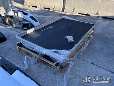 (1) Cargo Glide Truck Bed Pull Out 79inch x 4Ft Wide (Used)