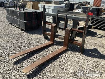 John Deere 624k Forks (Used