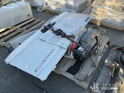 Chevrolet Silverado Tailgate & Winch (Used )