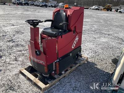 2015 Factory Cat GTX 27 in. Cylindrical Rider Floor Scrubber