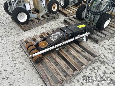 (1) Truck Floor Jack (Used