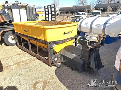 Snow Ex Truck Bed Salt Spreader insert (Used) (BUYER RESPONSIBLE FOR LOAD OUT – NO FORKLIFT ONSITE FOR ASSISTANCE)