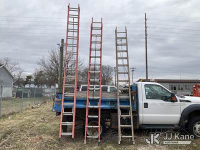 Lot of (3) Werner Extension Ladders, 32 ft and 28 ft