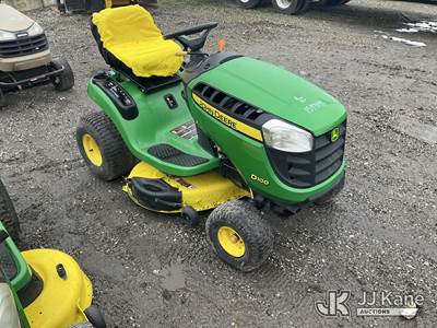 John Deere D100 42IN Gas Riding Mower (Runs)