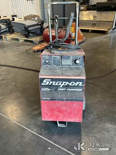 Snap-On YA167B Battery Charger. 70/60 Amp Charge. 420 Amp Boost.
