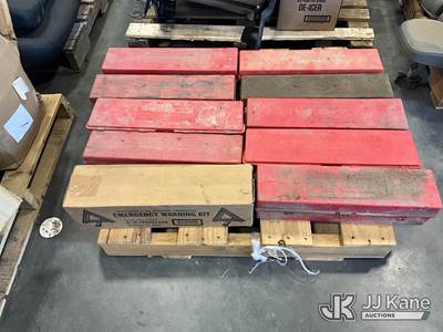 (10)Triangle Roadside Warning Kits