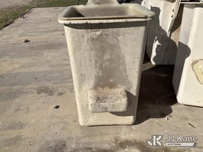 Used Digger Bucket with Brake Assembly, Single Man with Liner