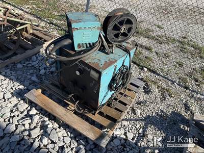 Systematics MIG250SM Welder (Condition Unknown)