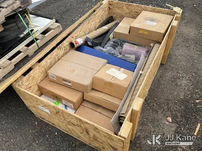 Pallets w/ Bus Parts