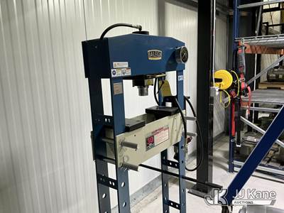 (Baileigh 30 Ton Air Press)