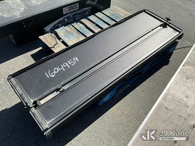 Truck Tonneau Cover (Used)
