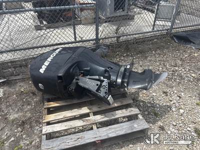 Miscellaneous boat engines (Seller States: Poor condition)