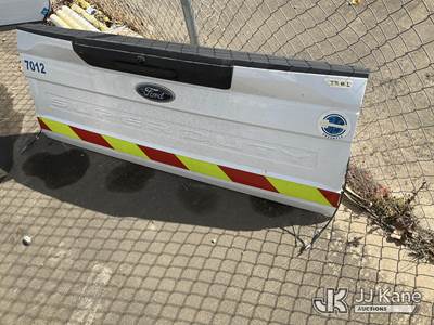 2009-2015 Ford Pickup Truck Tailgate, Missing Backup Camera Lens