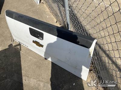 Used Pickup Truck Tailgate from 2009-2015 Chevy Pickup