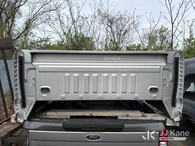 (1) Ford Pickup Truck Bed