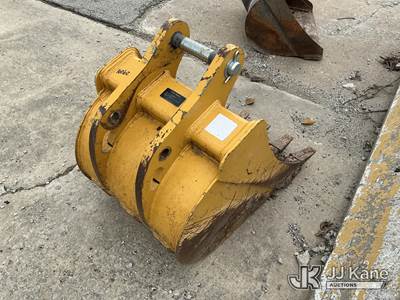 24 Backhoe Bucket (Conditions Unknown )