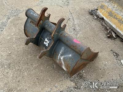 36 Inch Backhoe Bucket (Conditions Unknown )