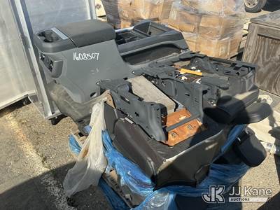 Car Seats & Center Console (Used)