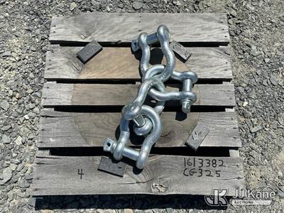 (4) 1 1/4 in D Ring Shackles, New/Unused