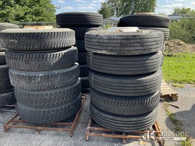 (22) 10R22.5 Truck Tires with Rims