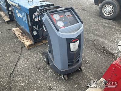 Robinair AC Recharging/Recycling Station (Condition Unknown)