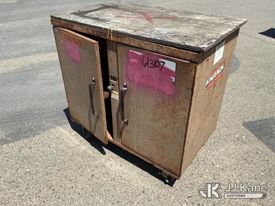 Tool Box (Used) NOTE: This unit is being sold AS IS/WHERE IS via Timed Auction and is located in Dixon
