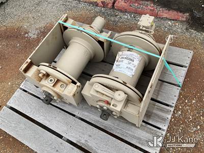 (2) Hydraulic Planetary Winches