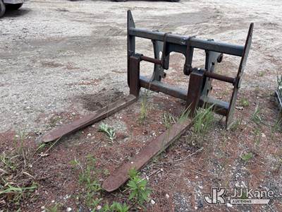 JRB Komatsu WA270-7 60" Fork Attachment