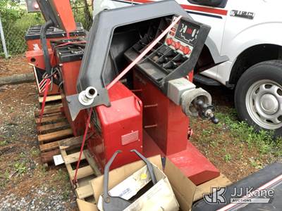 Snap-On Tire Balancer and Lincoln AC-225 Welder