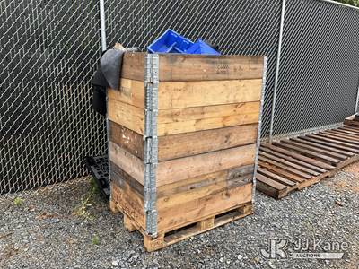 (1) Lot Of Organization Bins